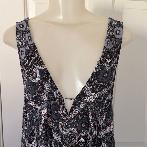 Size - Picture 2 of 9